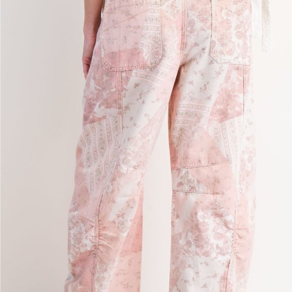 NEW Easel Pink Patchwork Barrel Jeans - Picture 2 of 3